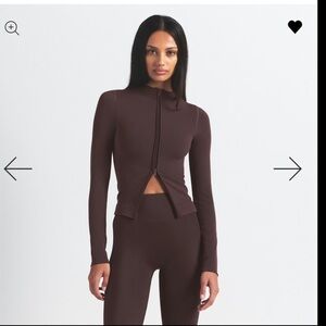 NikeSKIMS Vintage Seamless Full Zip Jacket NWT